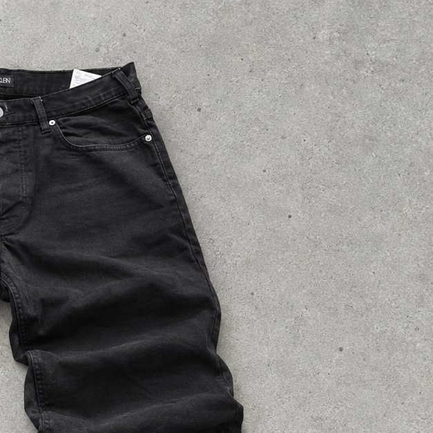 USA années 90 Armani Jeans Jean Noir Édition Limitée (W38 / DE 54)
