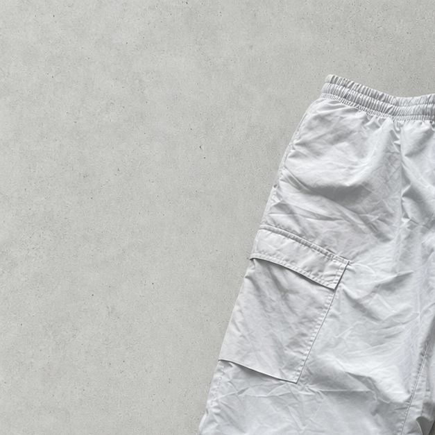 Nike Track Pants Weiß Limited (Size L)