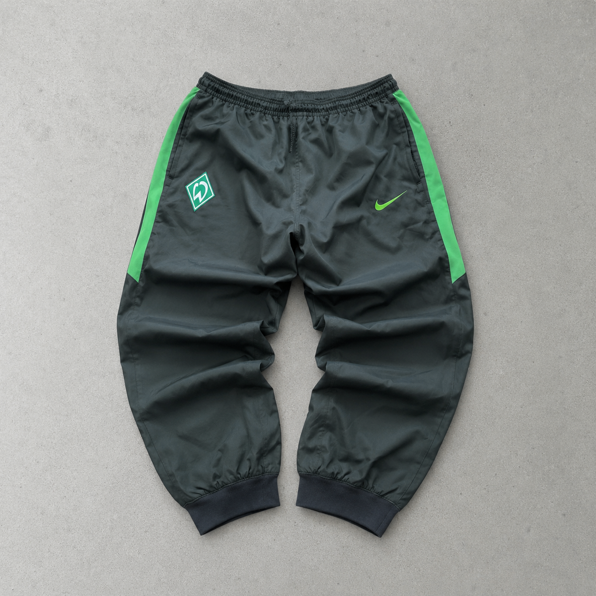 Pantalon de survêtement Nike Werder Brême vert foncé limité (L)