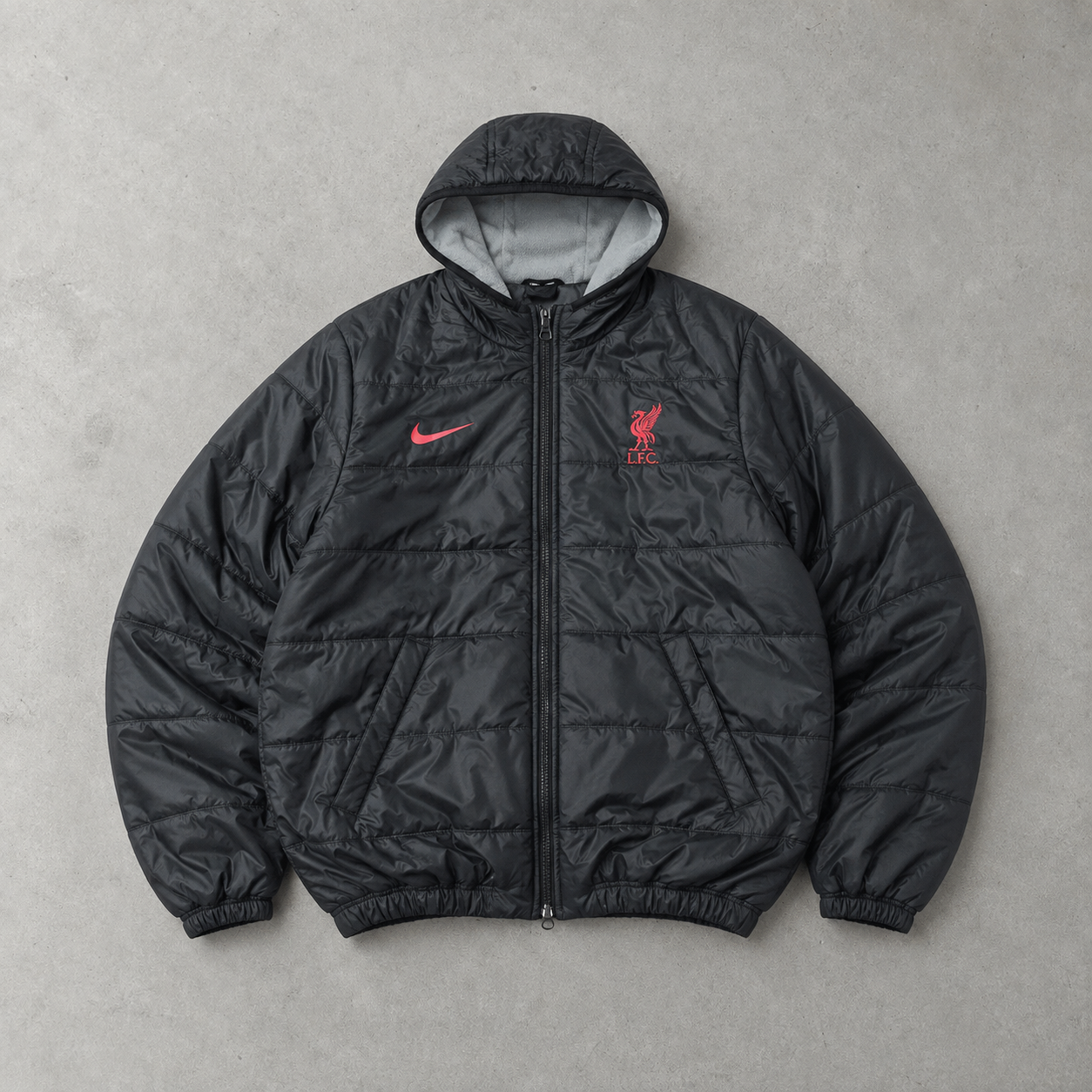 Liverpool Nike Puffer Jacket Schwarz Rare (Size S)