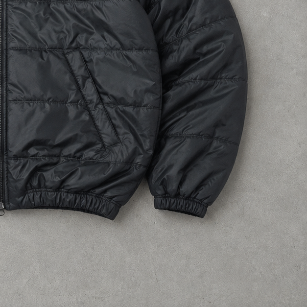 Liverpool Nike Puffer Jacket Schwarz Rare (Size S)