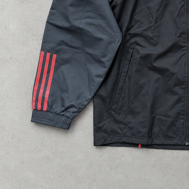 Red Devils Adidas Regenjacke Schwarz / Rot Rar (XL)
