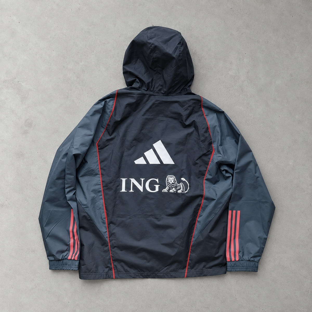 Red Devils Adidas Regenjacke Schwarz / Rot Rar (XL)
