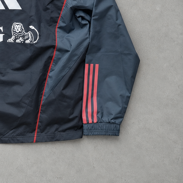 Red Devils Adidas Regenjacke Schwarz / Rot Rar (XL)
