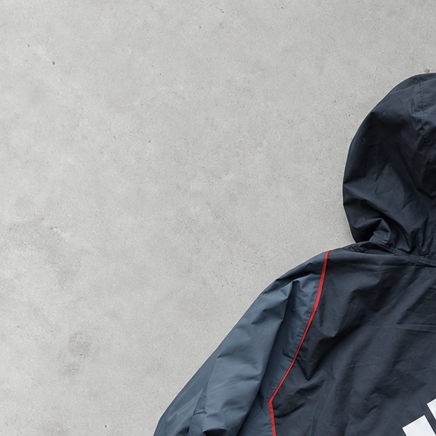 Red Devils Adidas Regenjacke Schwarz / Rot Rar (XL)