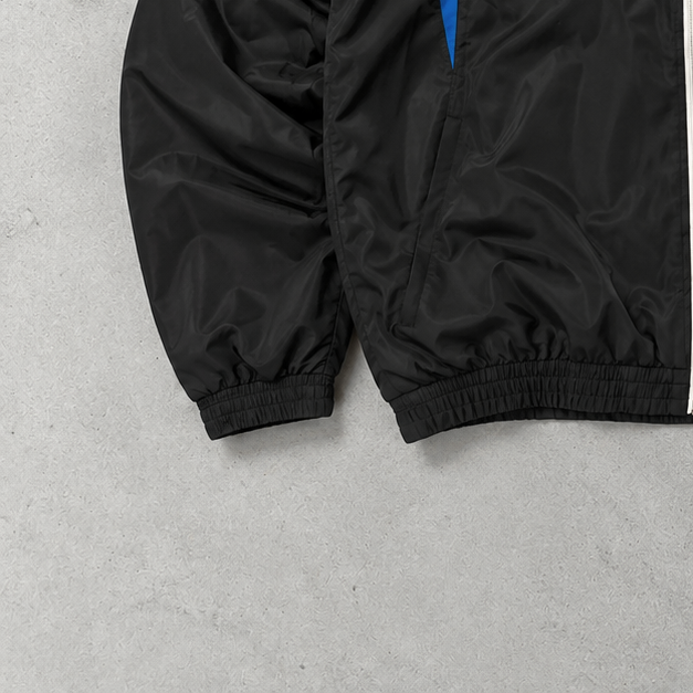 Adidas Jacke Schwarz limitiert (XL) gesticktes Logo
