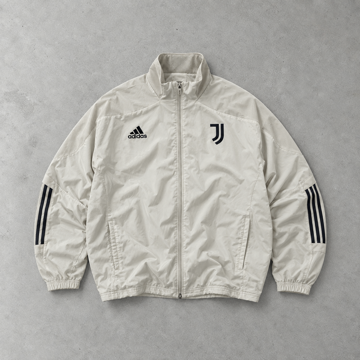 Juventus Adidas Jacket White / Cream Limited (XXL)
