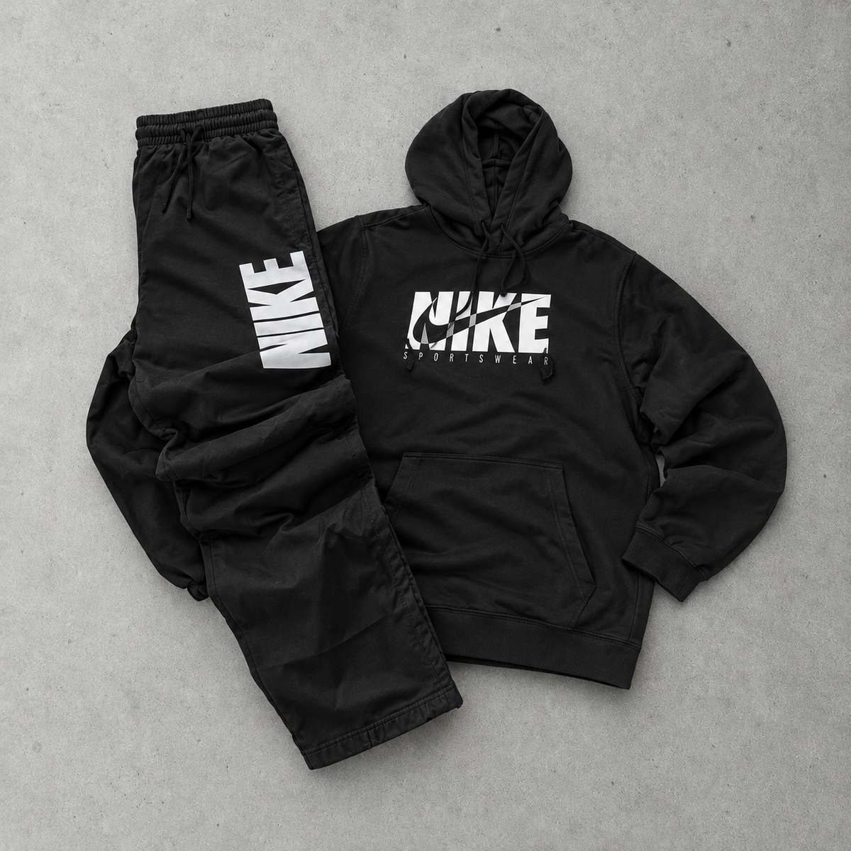 Nike Tracksuit Black Rare (L)