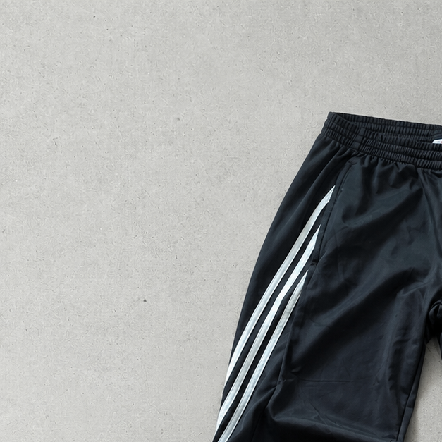 Adidas Track Pants Schwarz, Weiß Limited (Size M)