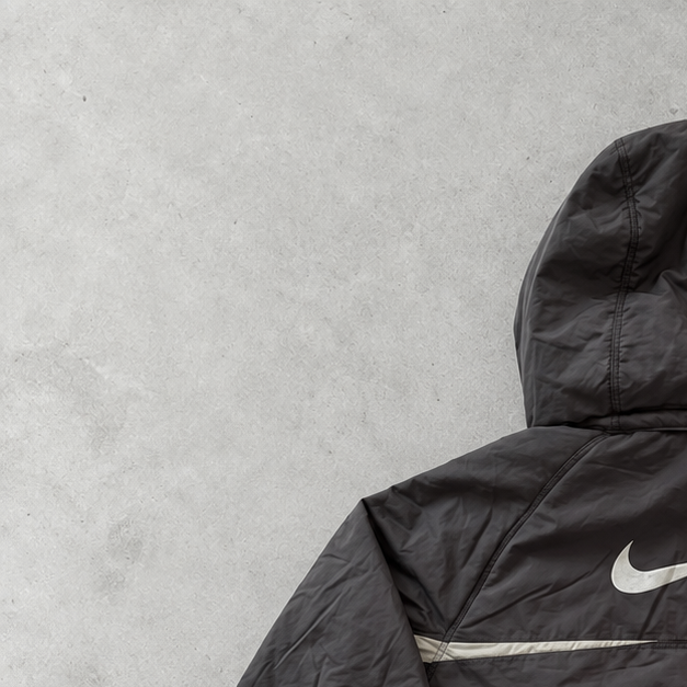 Doudoune Nike Y2K noire édition limitée (S) logo brodé