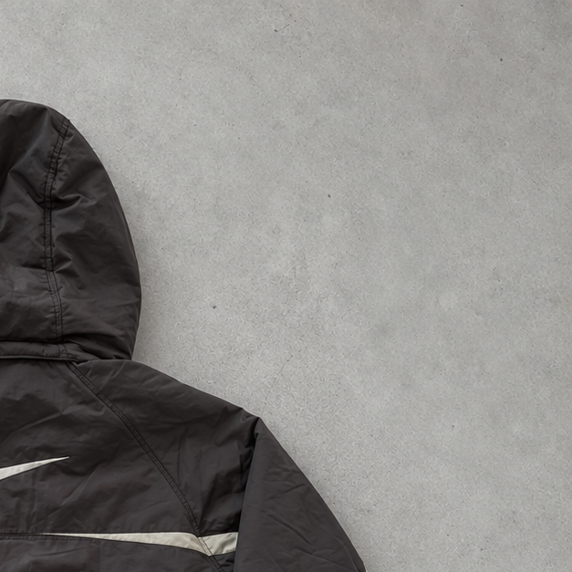 Doudoune Nike Y2K noire édition limitée (S) logo brodé