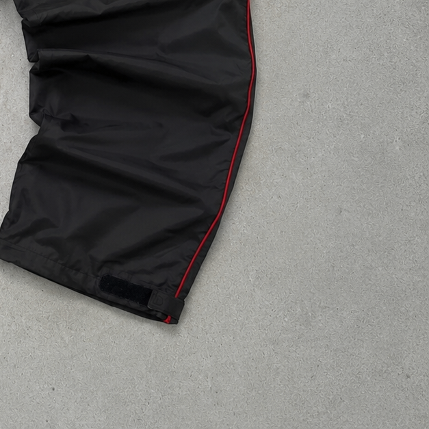 Nike Total 90 Trainingshose Rot / Schwarz limitiert (M)