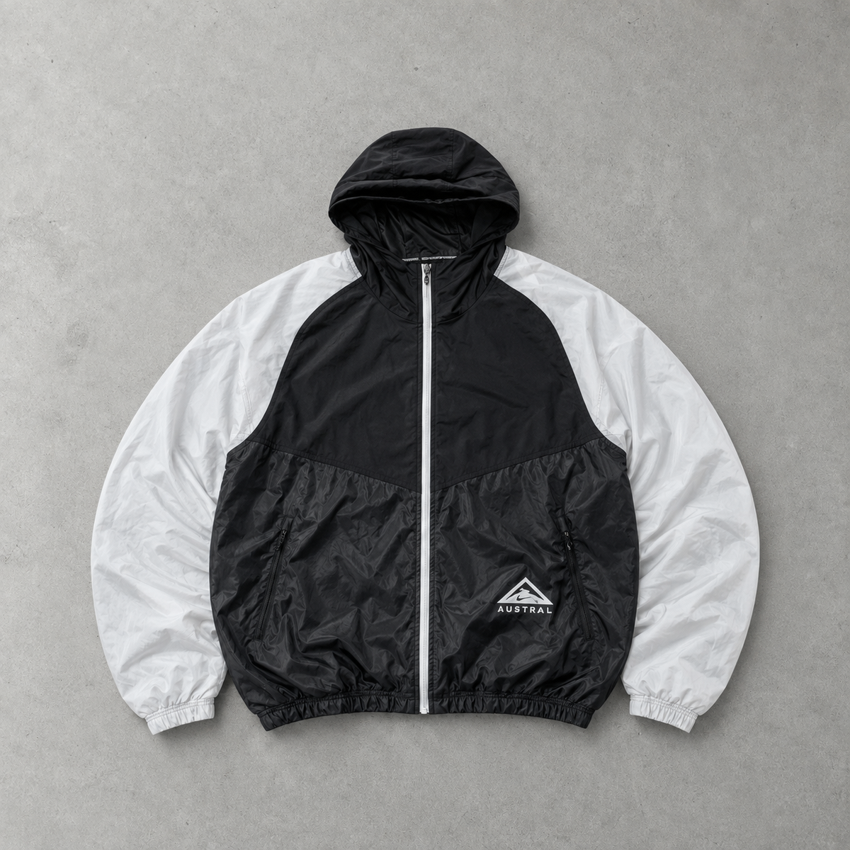 Nike Jacket Weiß Limited (Size L)