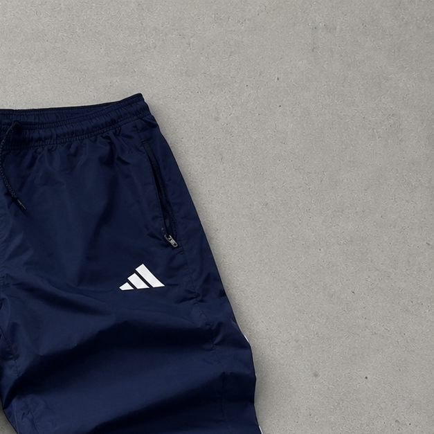 Italy Adidas Track Pants Marineblau Limited (Size M)