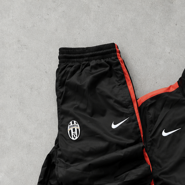 Juventus Y2K Nike Tracksuit Black Rare (S)