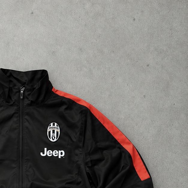 Juventus Y2K Nike Tracksuit Black Rare (S)