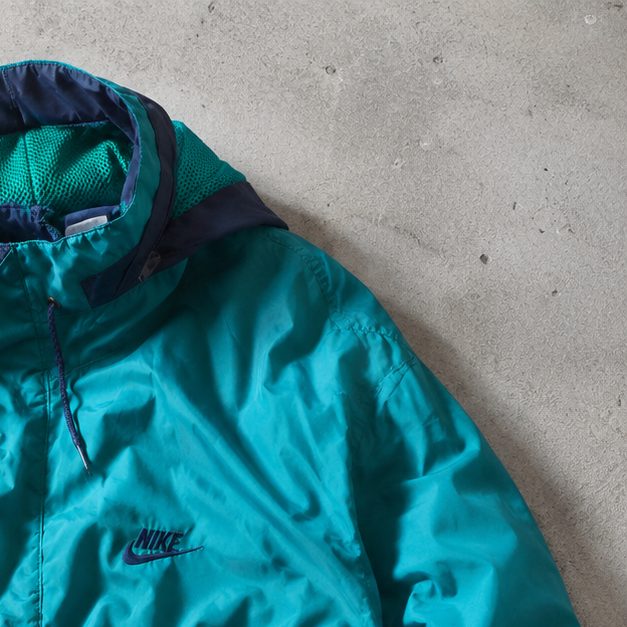 Nike Windbreaker Marineblau, Green Limited Stitched Logo (Size L)