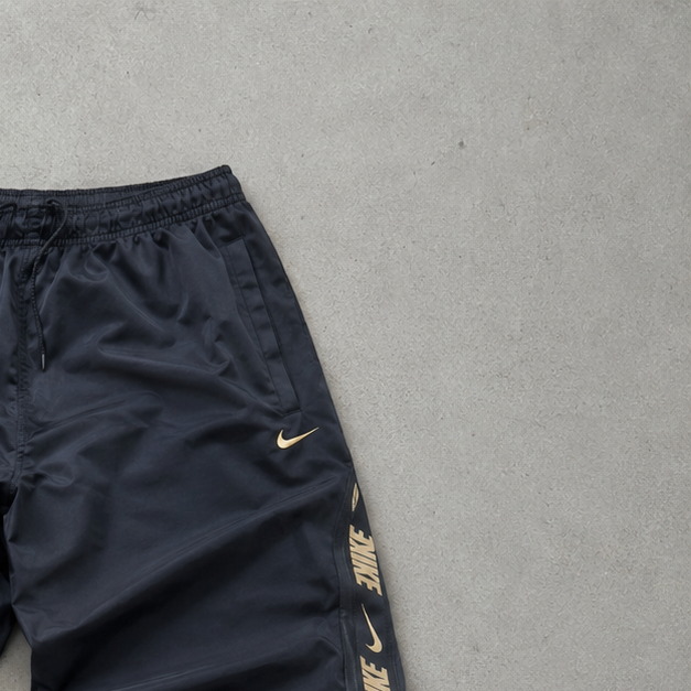 Nike Pants Schwarz, Gold Limited (M)
