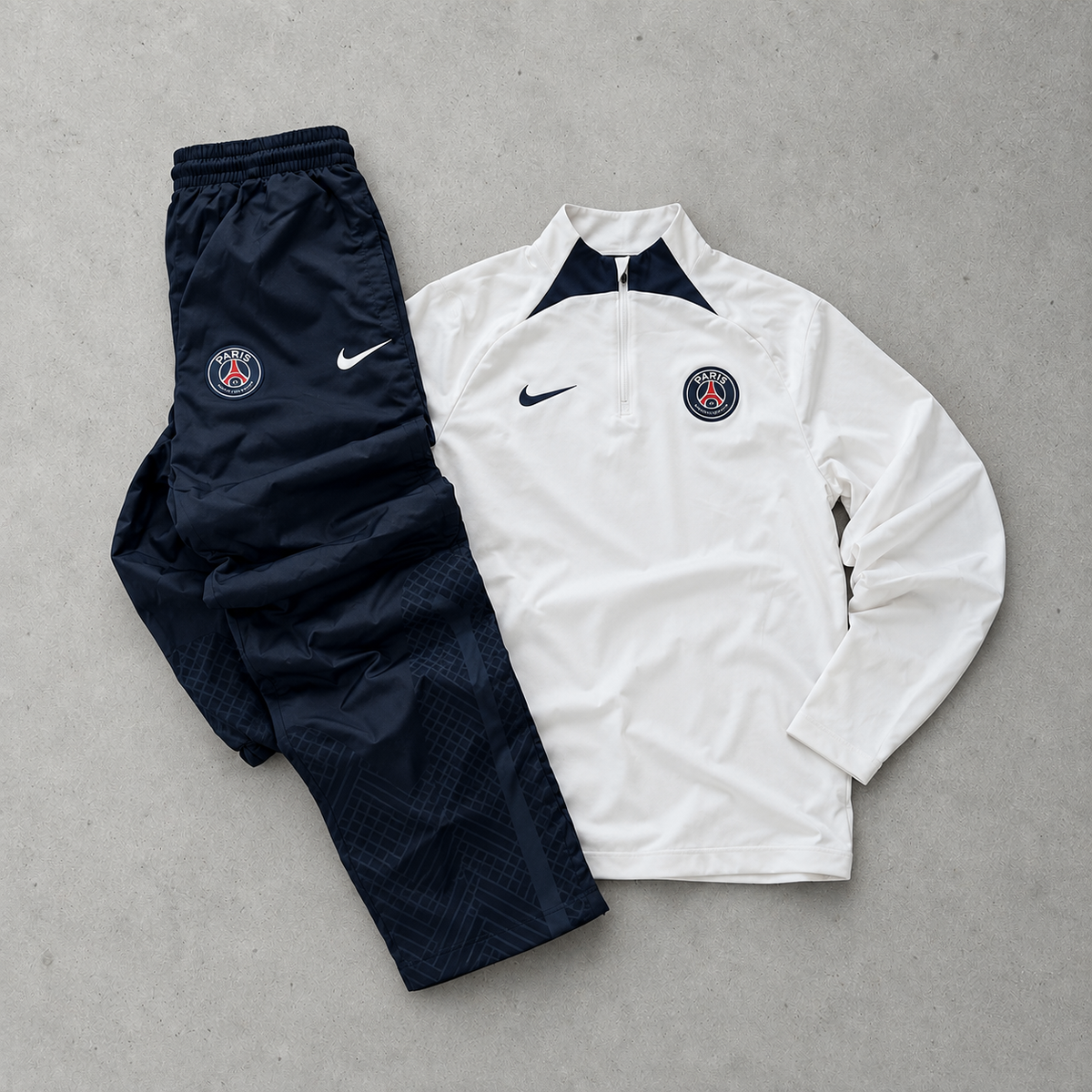 Paris Saint-Germain Nike Tracksuit White Rare (L)