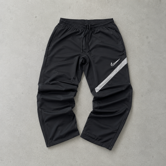 Nike Pants Schwarz Limited (M)