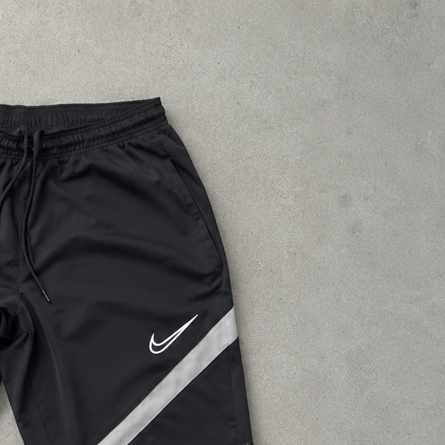 Nike Pants Schwarz Limited (M)