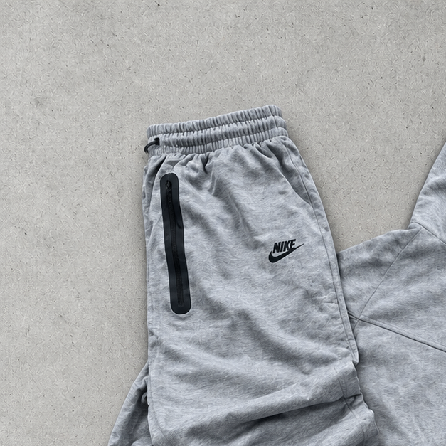 Nike Tracksuit Grey Rare (L)