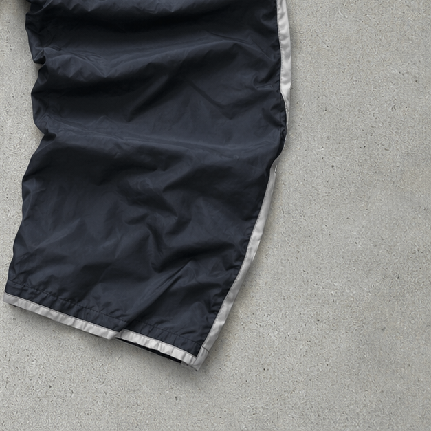 Nike Shorts Schwarz Limited (M)