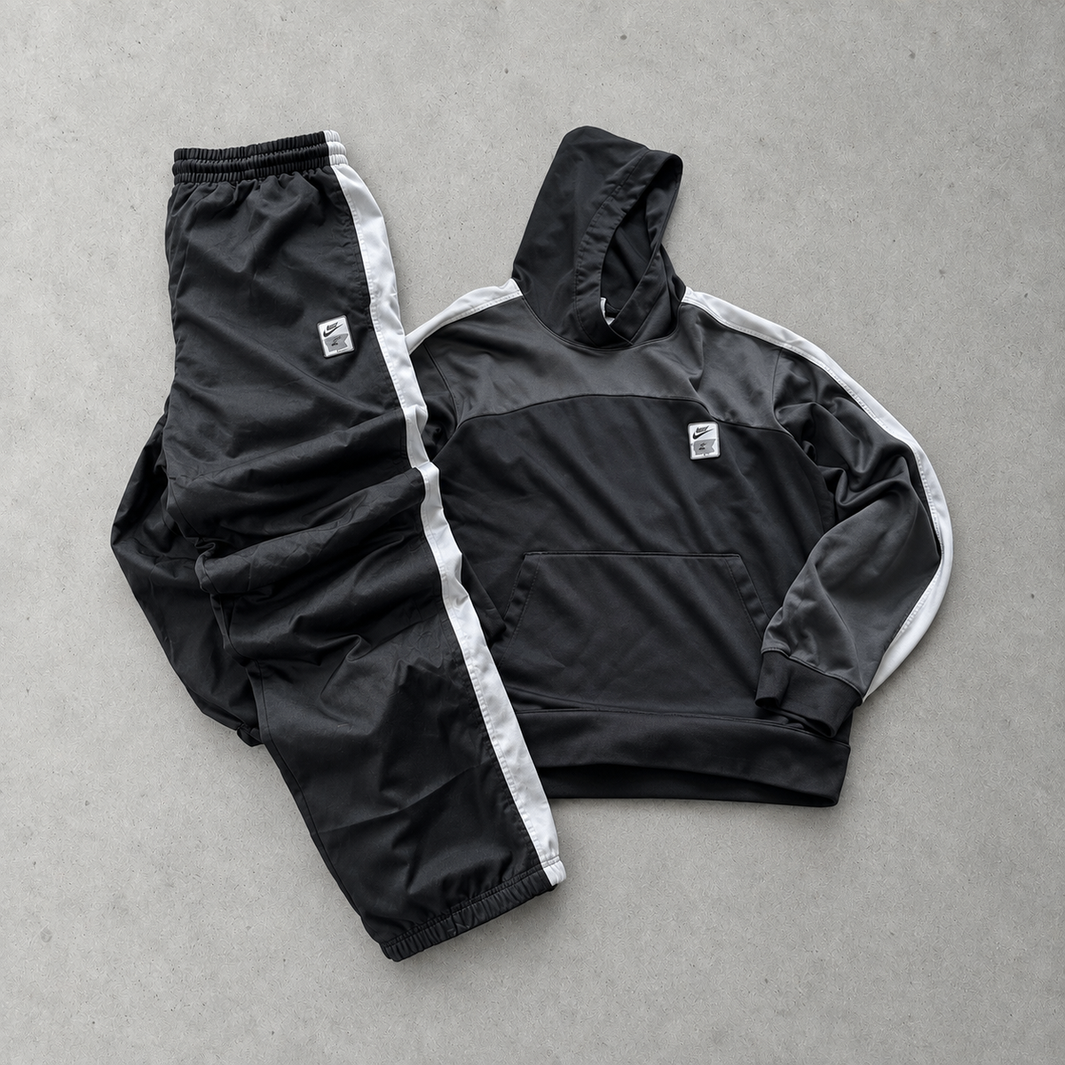 Nike Tracksuit Black Rare (L)