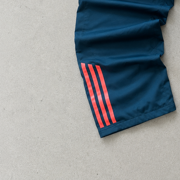 2025 Adidas Jacket Grau, Schwarz Rare (M)