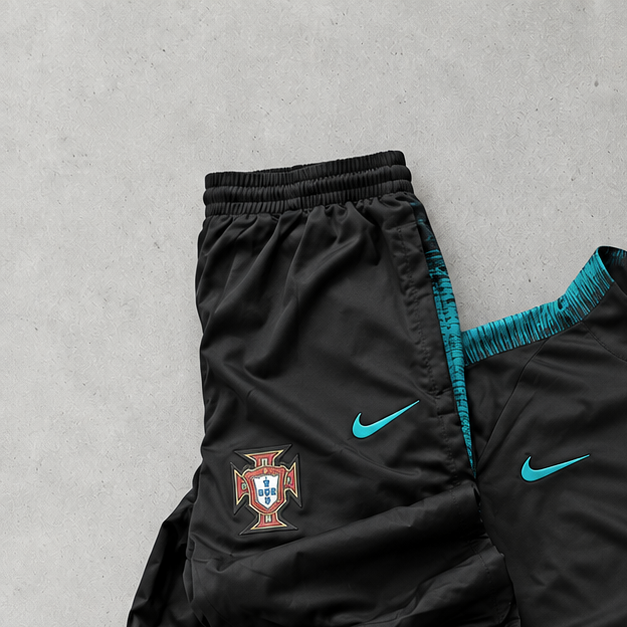 Nike Tracksuit Black Rare (M)