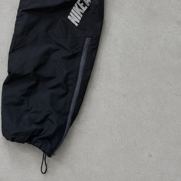 NIKE Cargo Pants Black Limited (XL)