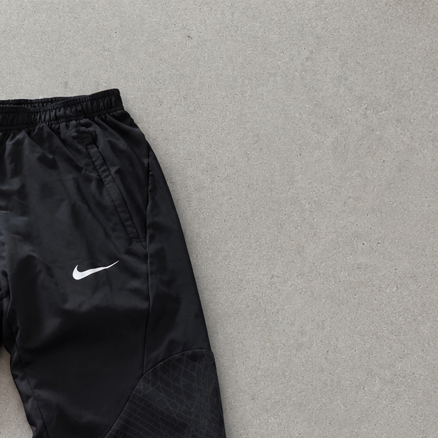Nike Joggers Schwarz Limited (S)