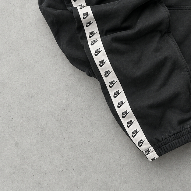 Nike Tracksuit Black Rare (M)