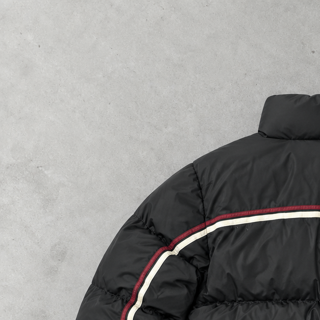 Y2K Nike Puffer Jacket Black / Red Limited (S)