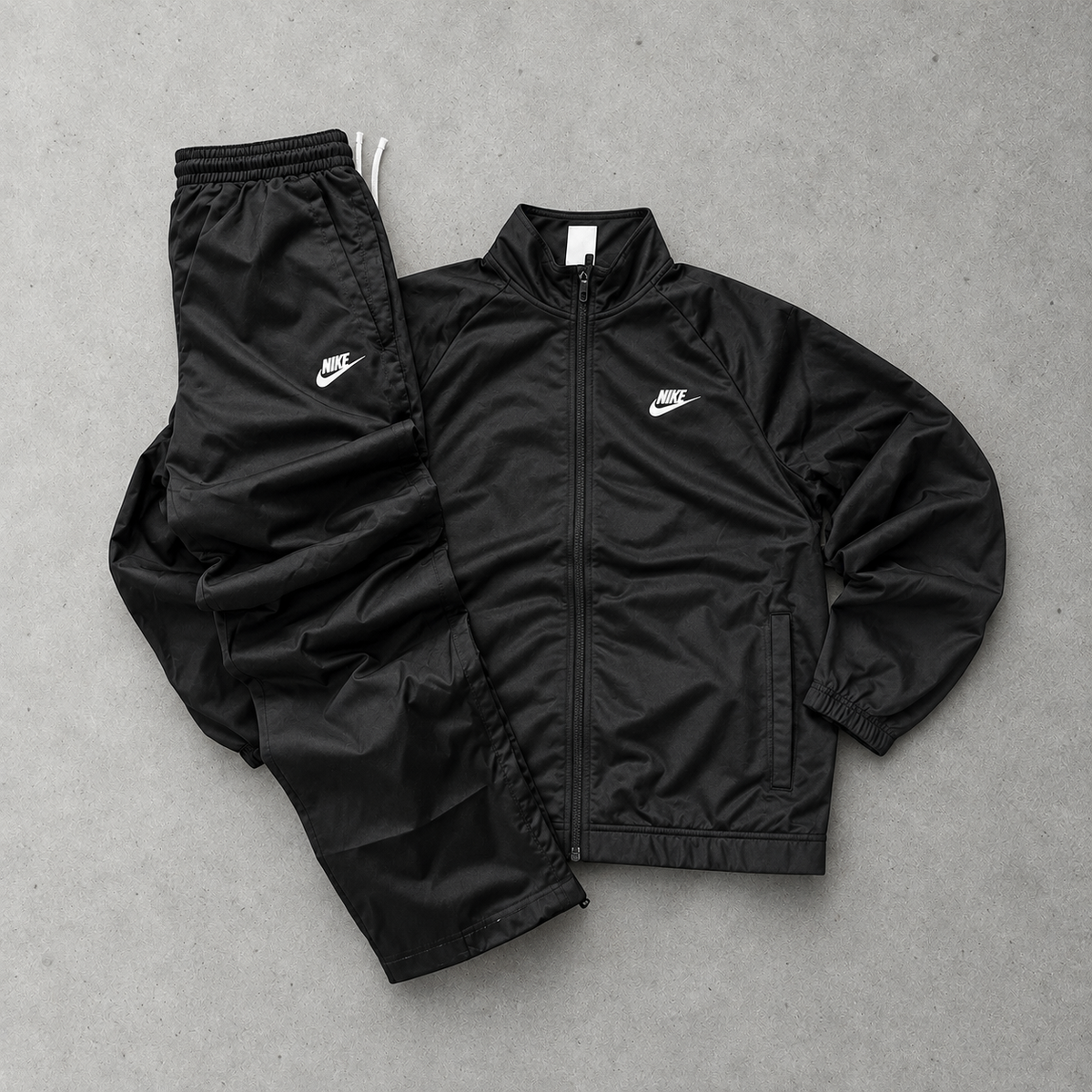 Nike Tracksuit Black Rare (M)