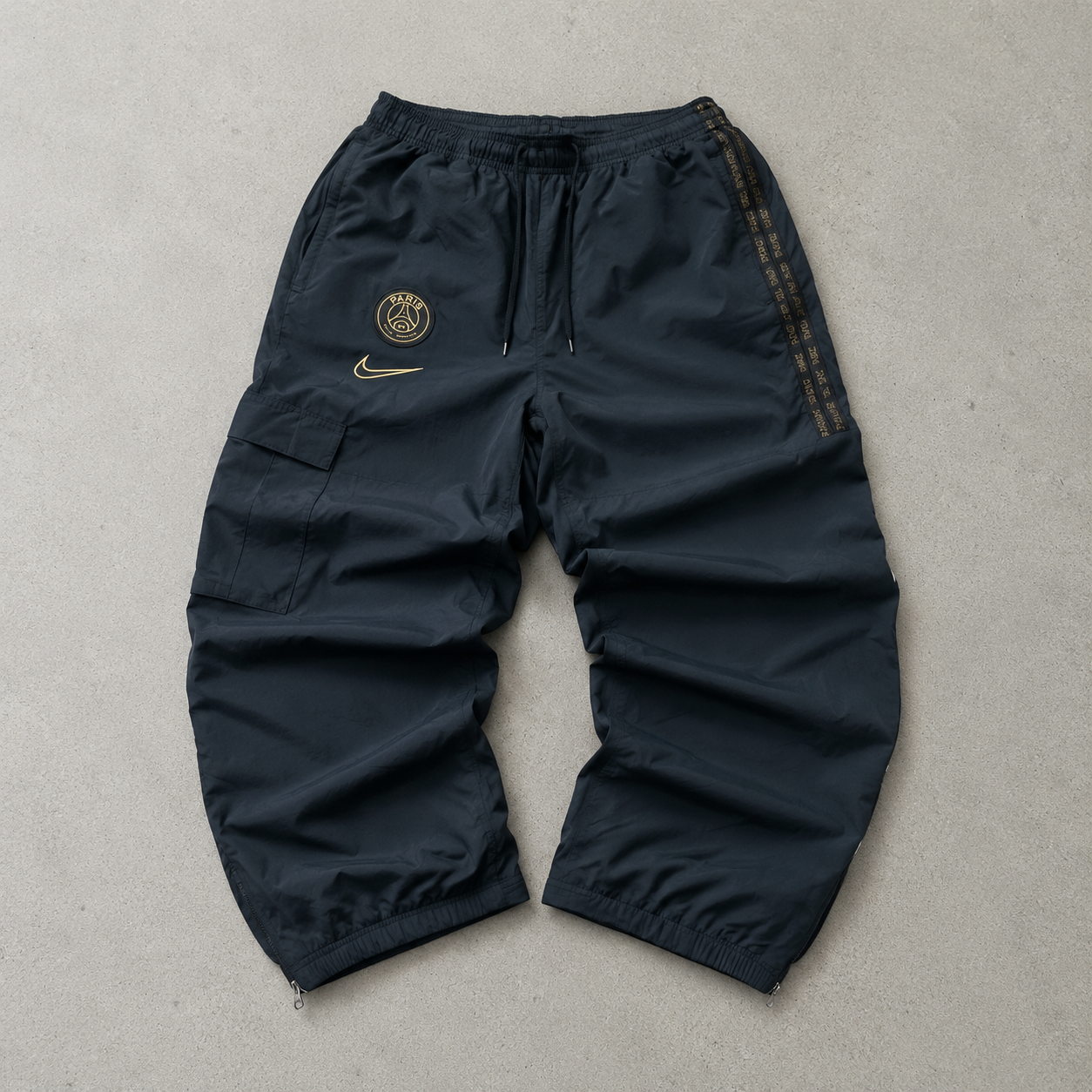 PSG Nike Cargo Pants Schwarz Rare (S)