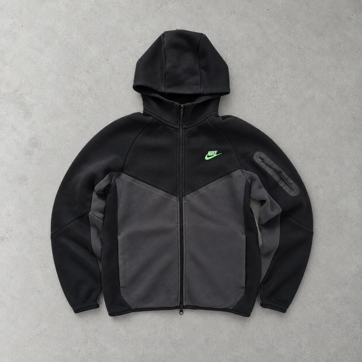 Nike Tech Fleece Jacket Schwarz Rare (S)
