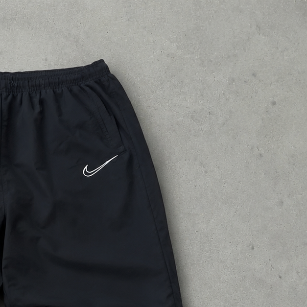 Nike Pants Schwarz Limited Stitched Logo (M)