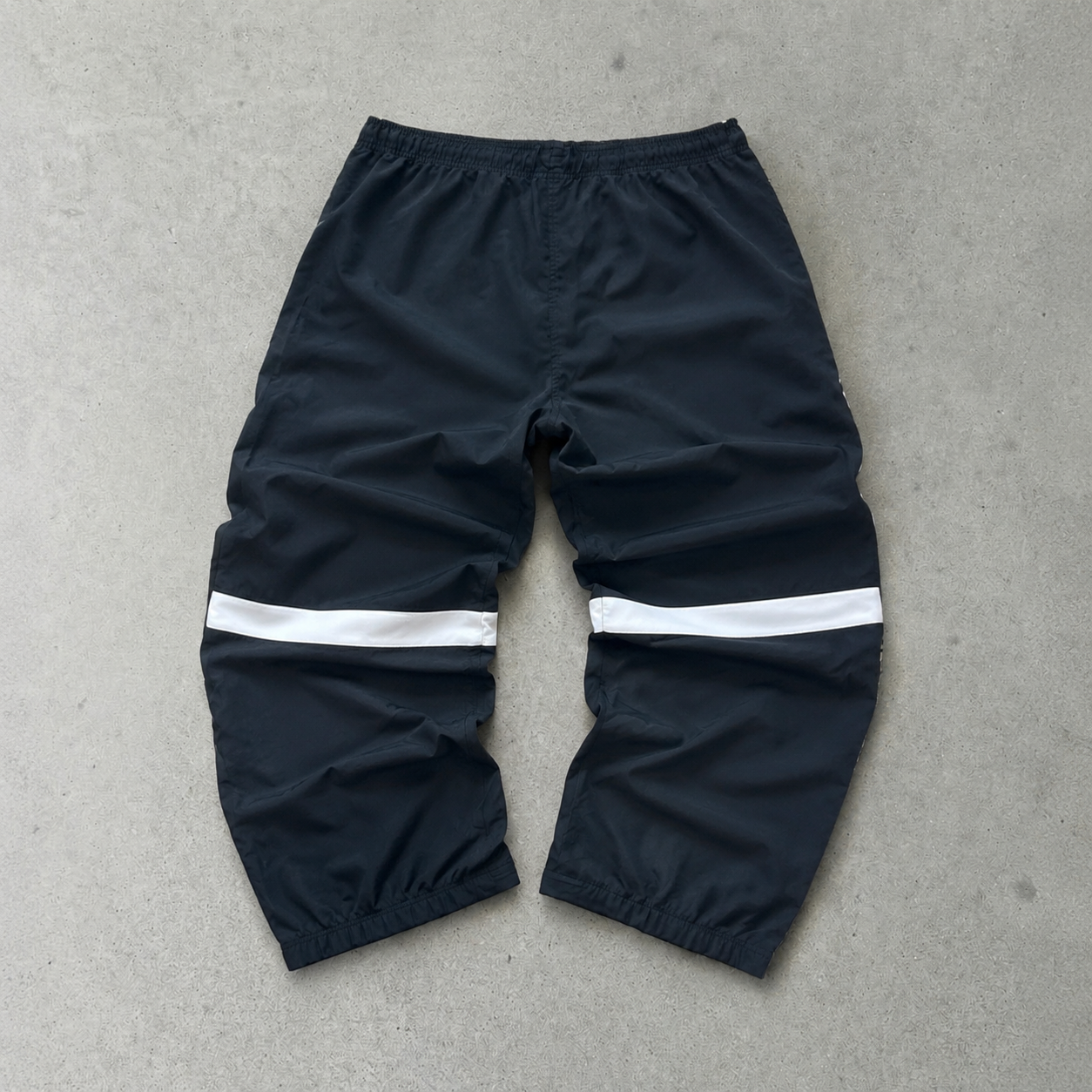 Nike Pants Schwarz Limited Stitched Logo (M)