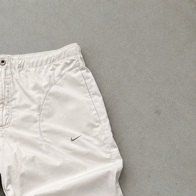 Y2K Nike Shorts Weiß, Creme Limited (S)