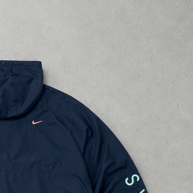 Veste Nike noire édition limitée (taille L)