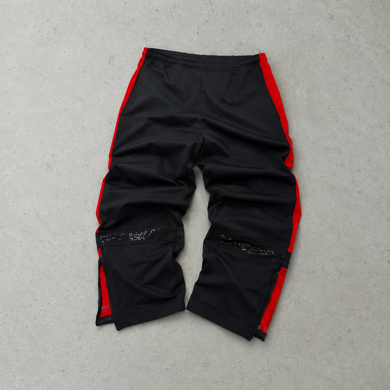 Nike Track Pants Black, Red Limited (M)