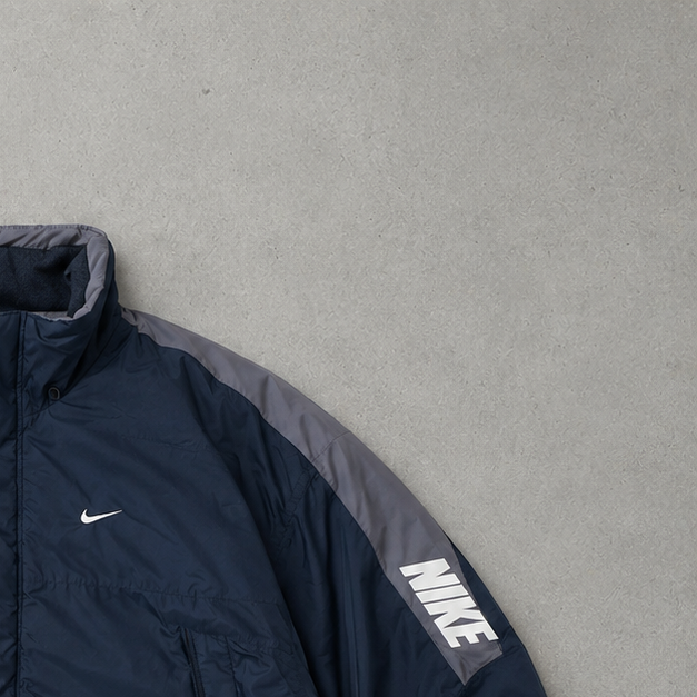 Y2K Nike Puffer Jacket Marineblau, Grau Limited (Size L)