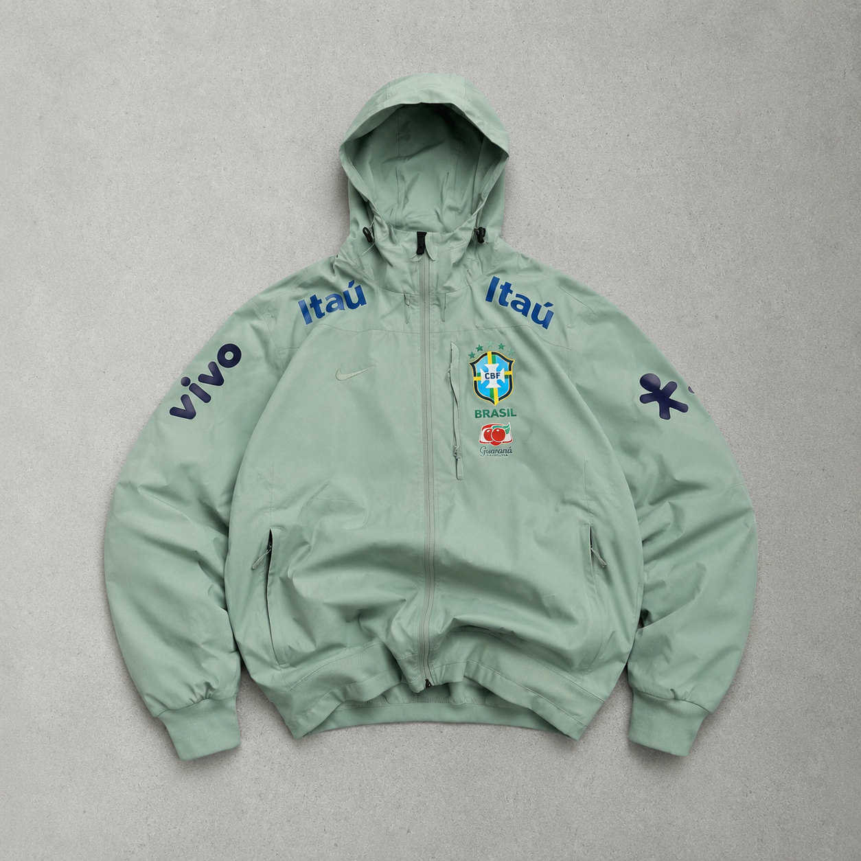 Brazil Nike Windbreaker Mintgrün Rare (Size M)