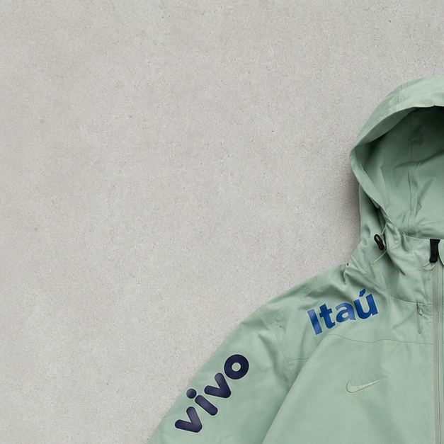 Brazil Nike Windbreaker Mintgrün Rare (Size M)