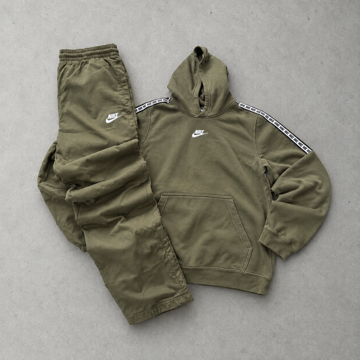 Nike Tracksuit Khaki Rare (L)