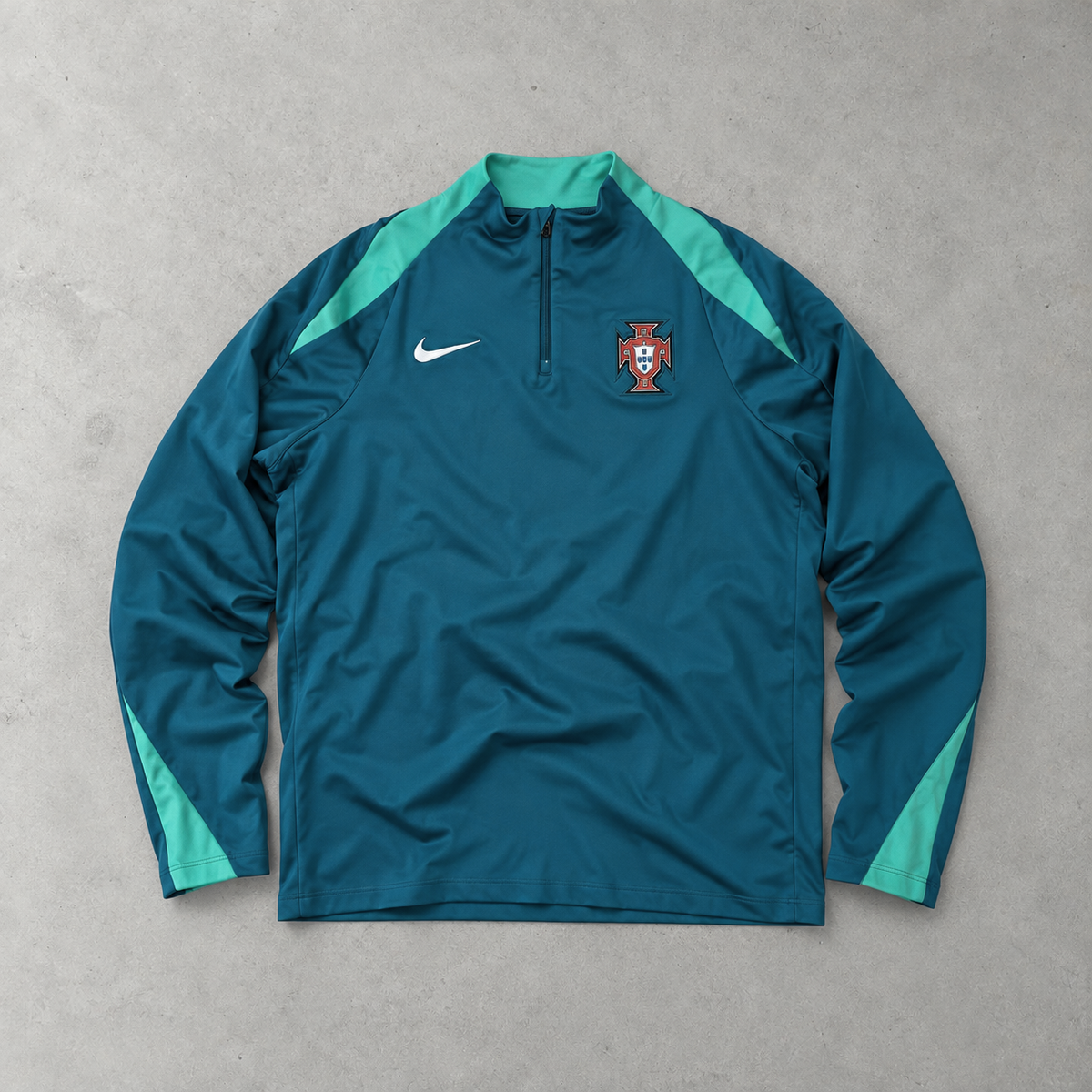 Portugal 2024 Nike Tracksuit Turquoise Rare Stitched Logo (L)