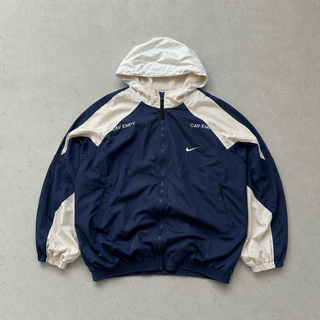 2019 Nike Windbreaker Marineblau, Creme Rare (XL) Stitched Logo