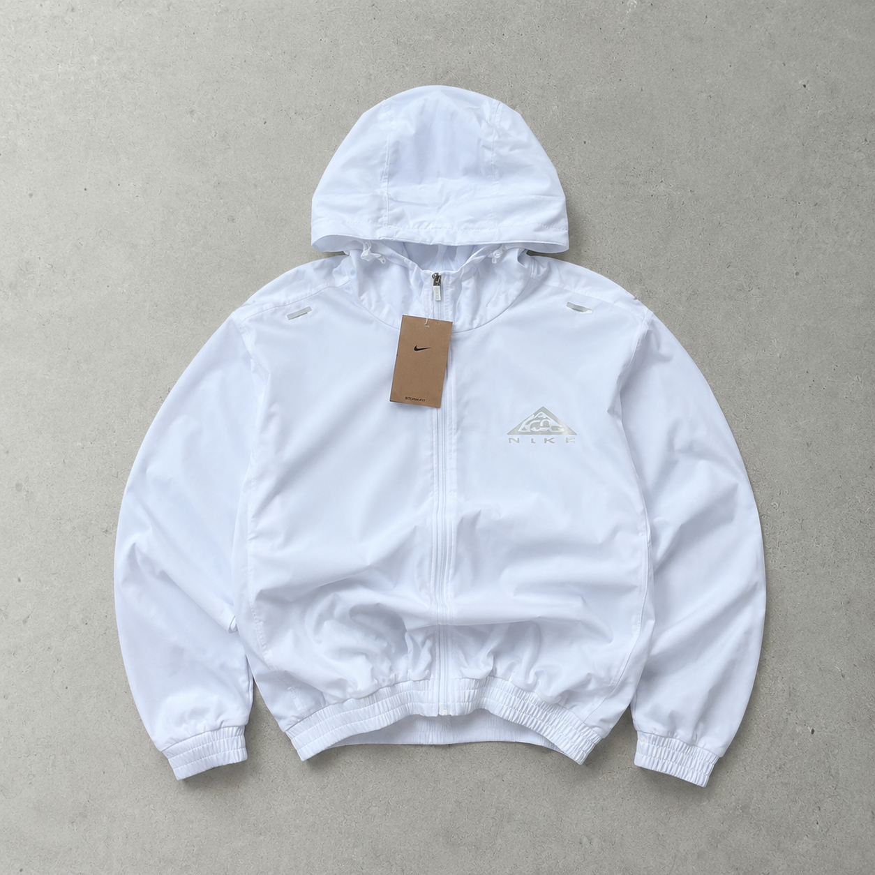 Nike Jacket White Rare (Size L)