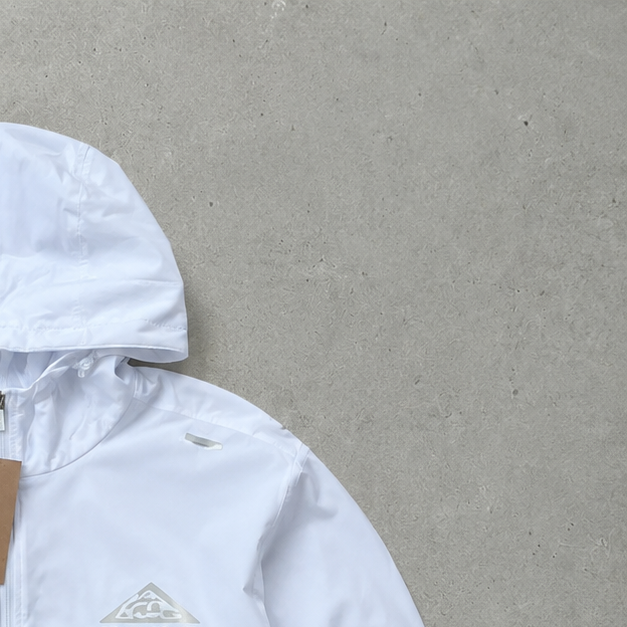 Nike Jacket White Rare (Size L)